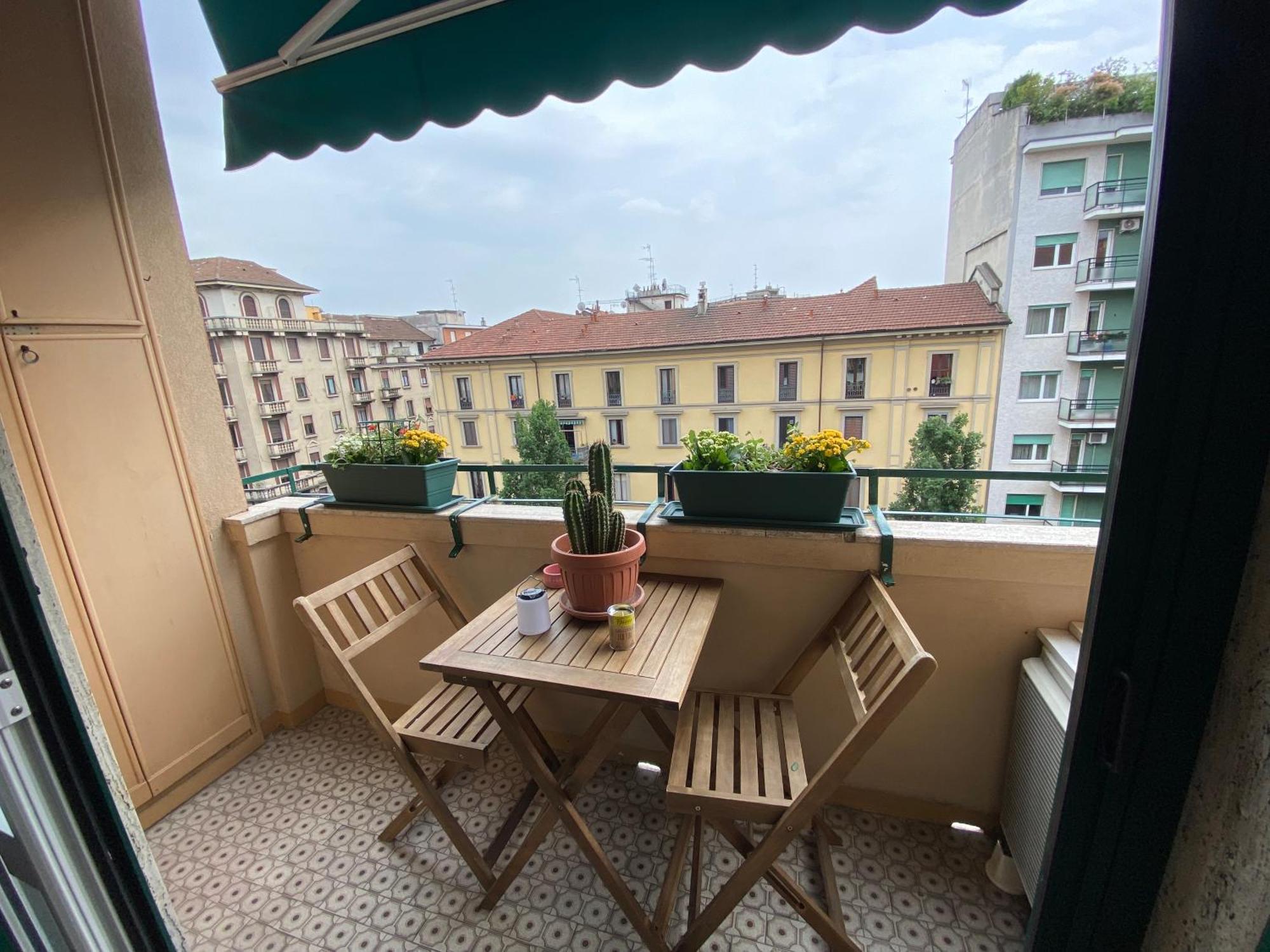 Daniela'S Spazioso Appartamento Ai Navigli Milánó Kültér fotó